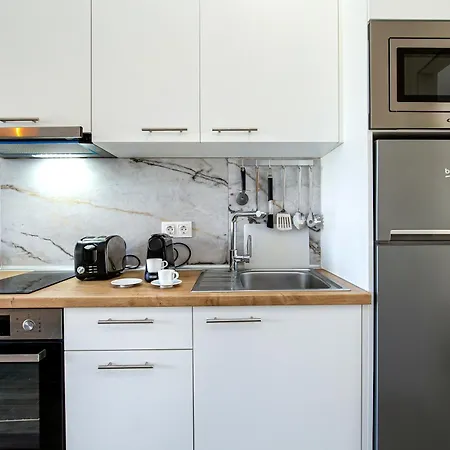 Ethra Apartman *